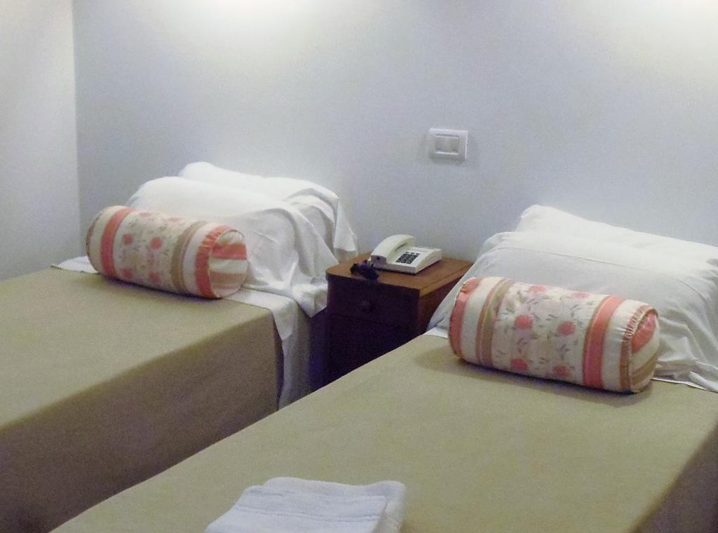 City Hotel Mar Del Plata Room photo